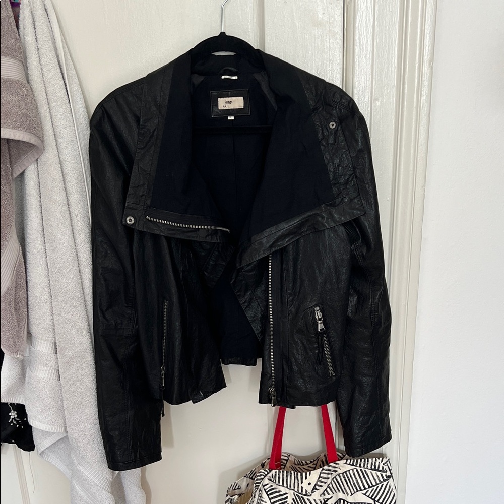 Stylish Black Leather Jacket for Women